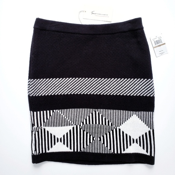 Two by Vince Camuto Jacquard Knit Skirt - Picture 2 of 6